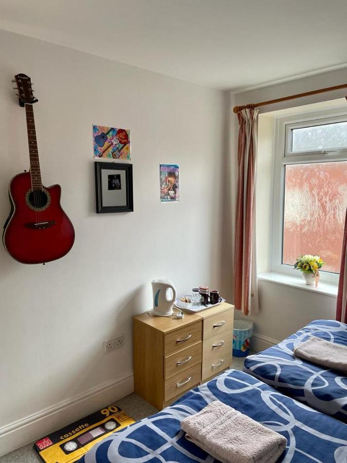 The Blue Moon Bed & Breakfast Blackpool Dış mekan fotoğraf