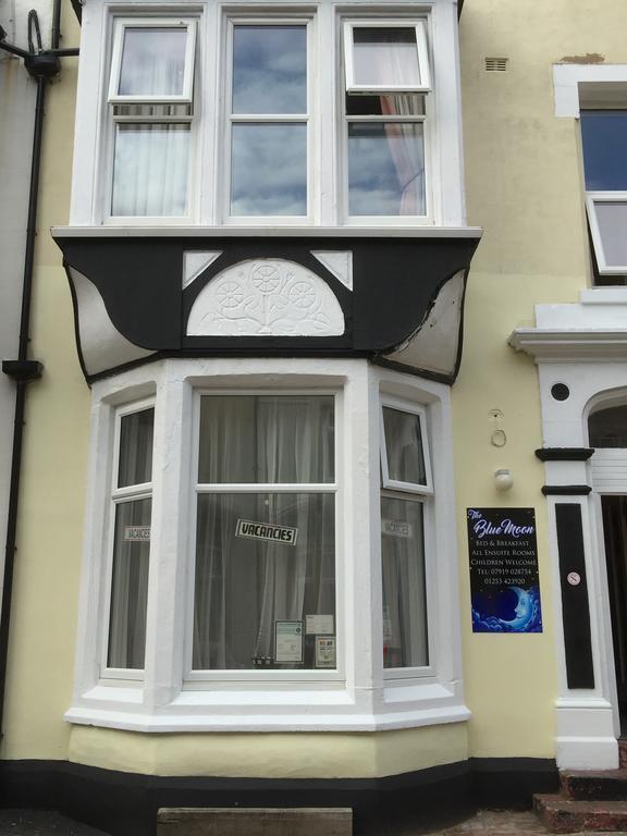 The Blue Moon Bed & Breakfast Blackpool Dış mekan fotoğraf