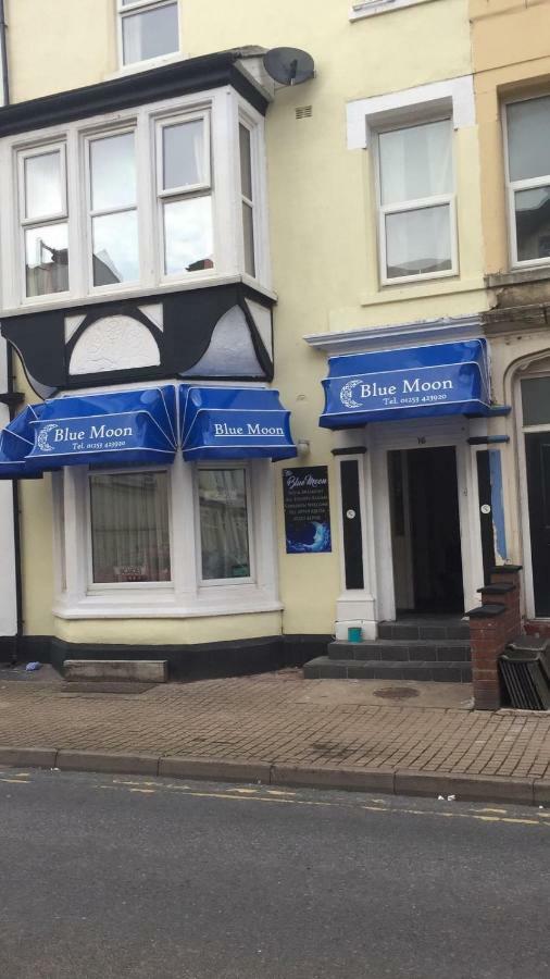 The Blue Moon Bed & Breakfast Blackpool Dış mekan fotoğraf